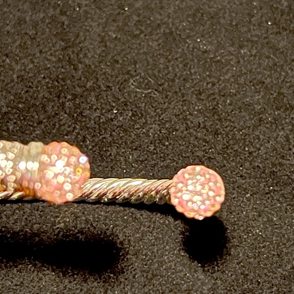 Silver adjustable bangle with Pink rhinestones 💖 - Picture 2 of 2